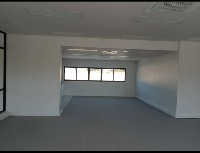 111M² OFFICE TO LET IN CLAREMONT